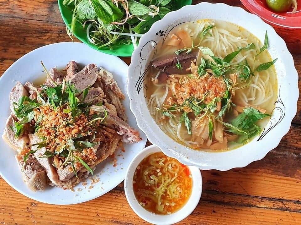 Bún măng vịt