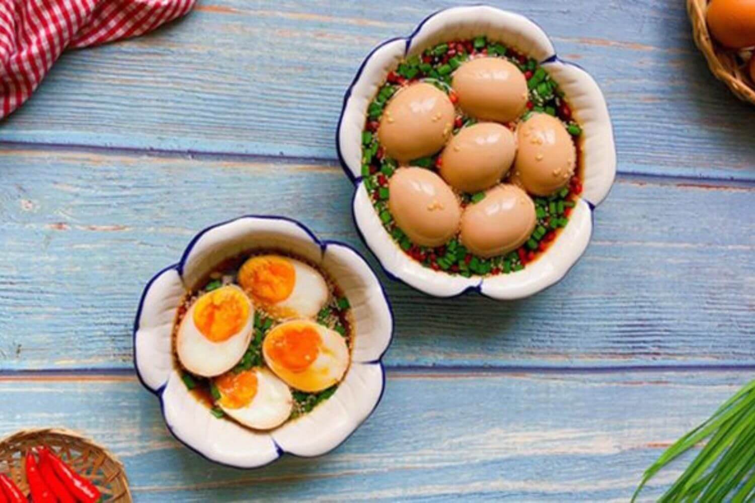 Trứng gà luộc ngâm xì dầu