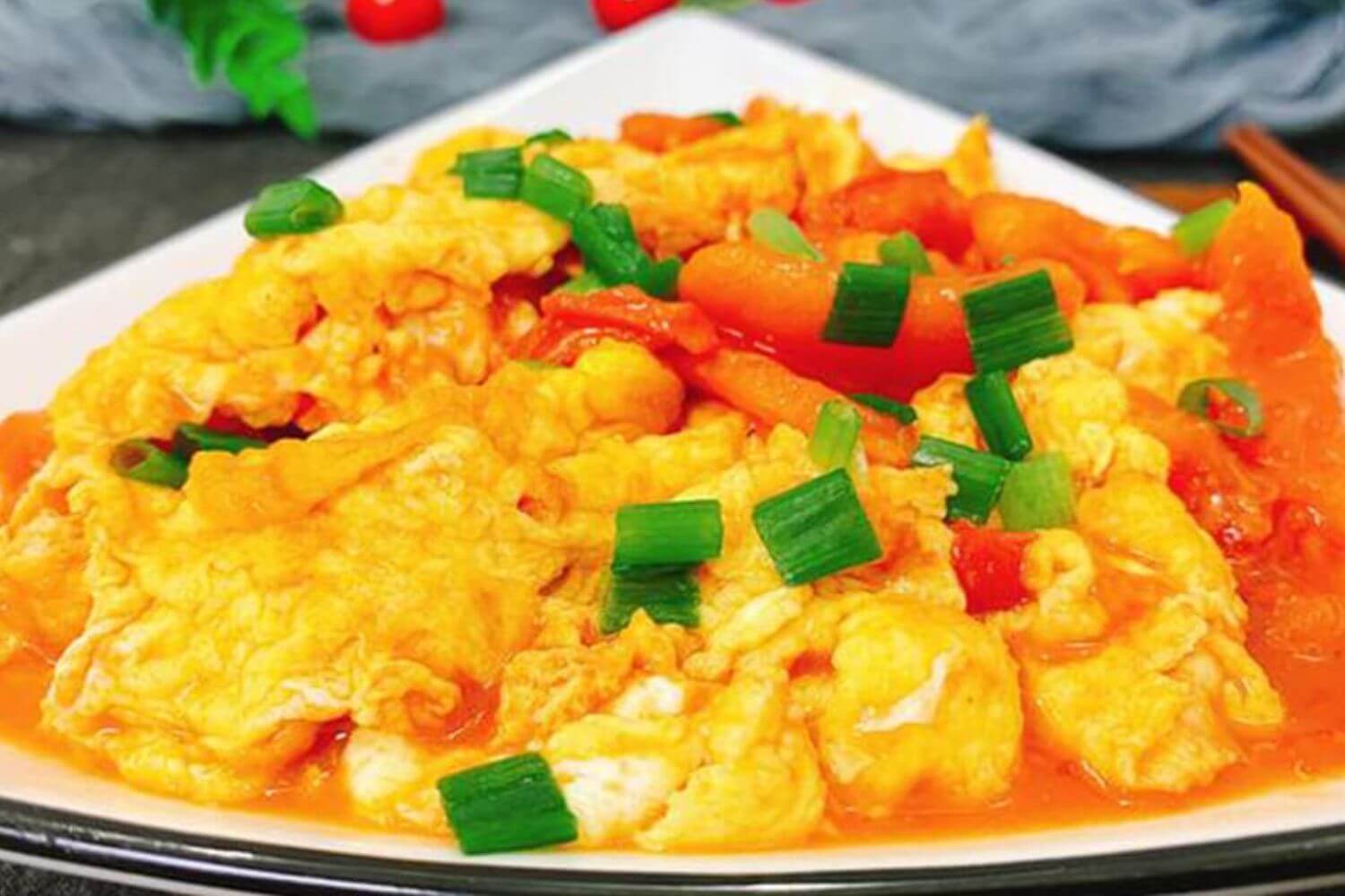 Trứng gà sốt cà chua