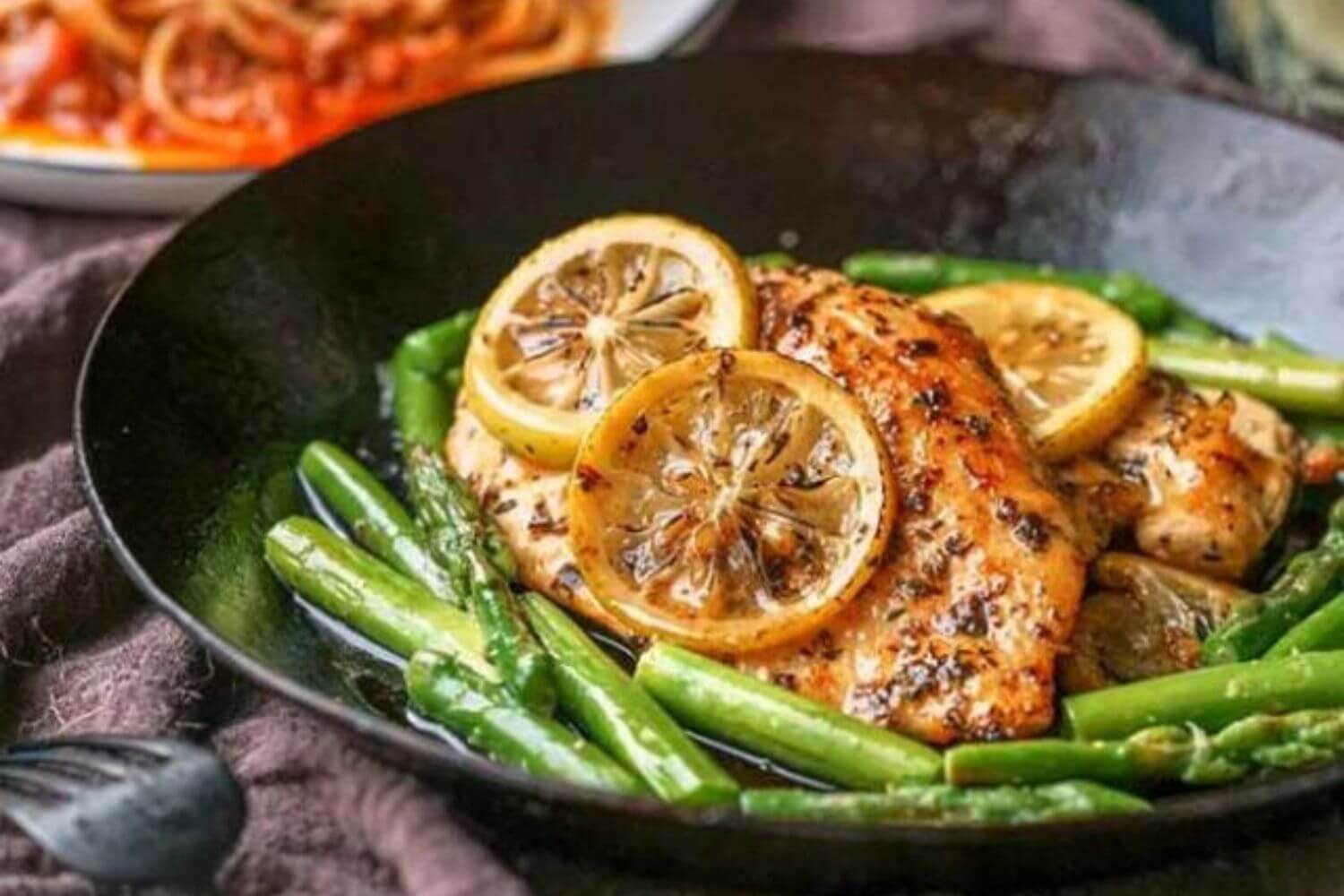 Ức gà chiên sốt chanh dây Ức gà chiên sốt chanh dây