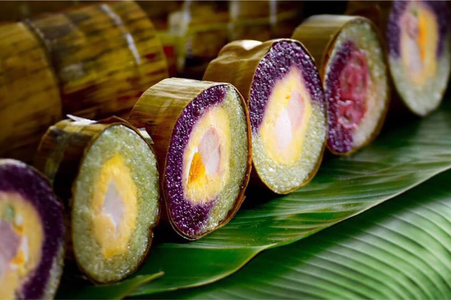 Bánh Tét Lá Cẩm Bánh Tét Lá Cẩm